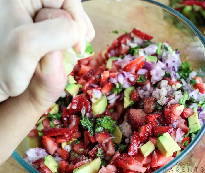 how to make strawberry and avocado salsa